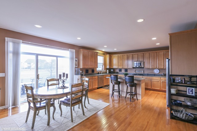 1006 Nighthawk Way, Cary, IL 60013 photo 5