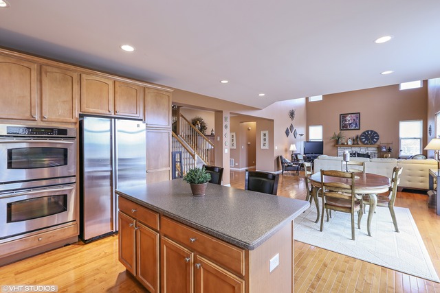 1006 Nighthawk Way, Cary, IL 60013 photo 6
