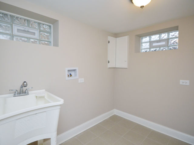 308 E 90th Pl, Chicago, IL 60619 photo 16