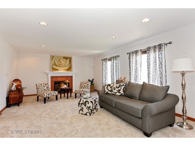 1815 Pebble Beach Dr, Plainfield, IL 60586 photo 7