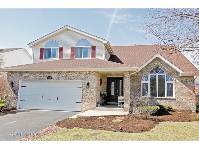 1815 Pebble Beach Dr, Plainfield, IL 60586 photo 1