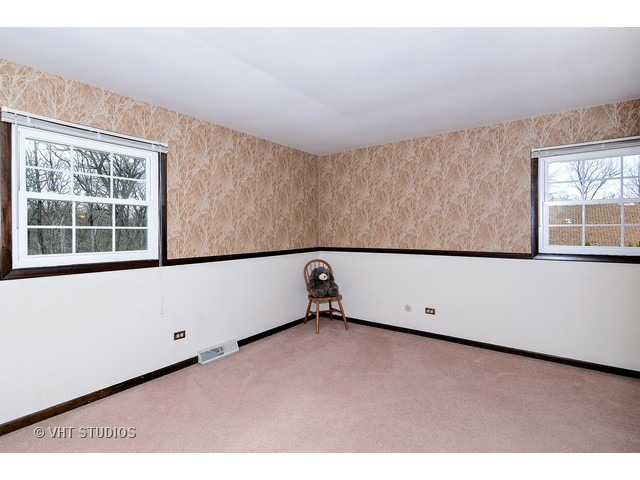 22900 Oakland Dr, Steger, IL 60475 photo 11