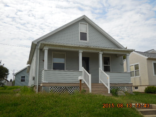1526 Walnut St, Peru, IL 61354 photo 1