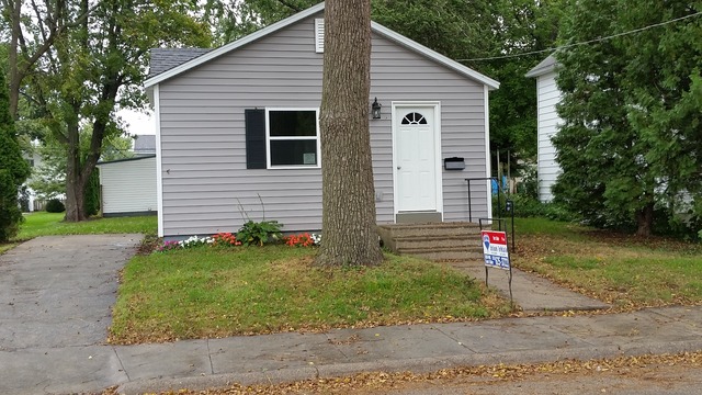 1406 3rd Ave, Sterling, IL 61081 photo 1