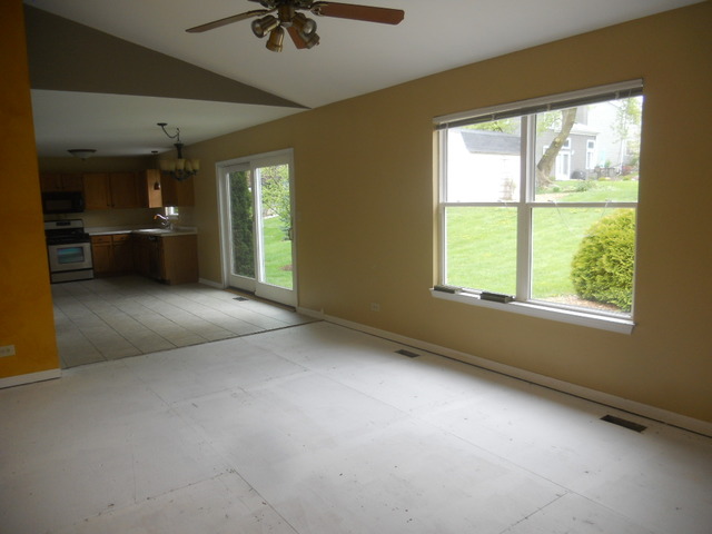 3318 Walnut Ln, Mchenry, IL 60050 photo 8