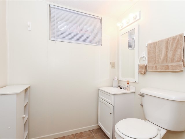 1255 Mallard Dr, Elgin, IL 60123 photo 12