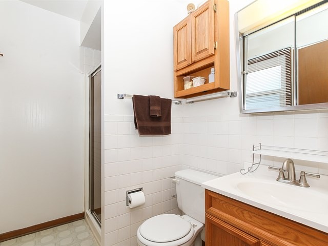 1255 Mallard Dr, Elgin, IL 60123 photo 15