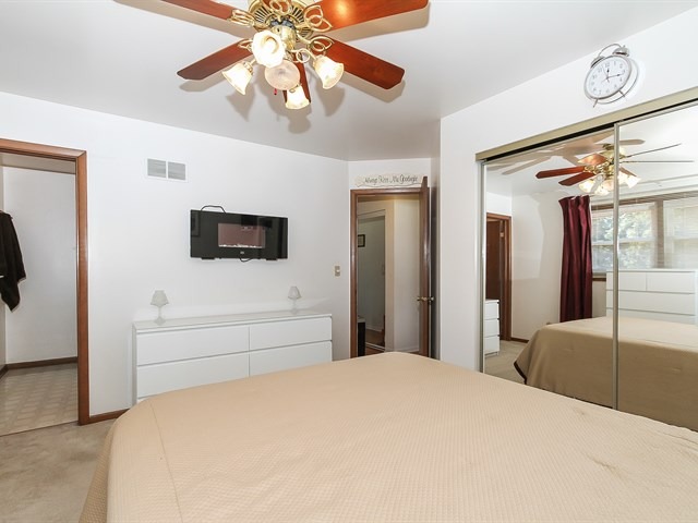 1255 Mallard Dr, Elgin, IL 60123 photo 14
