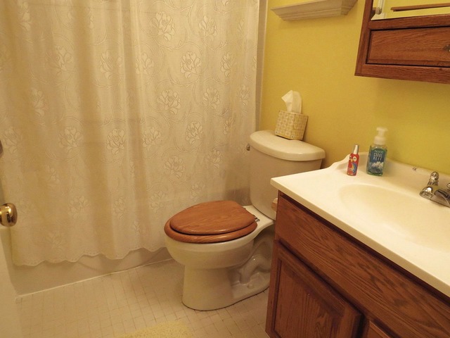 607 Kingston Blvd, Mchenry, IL 60050 photo 17