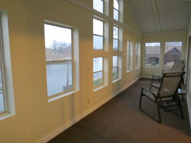 607 Kingston Blvd, Mchenry, IL 60050 photo 12