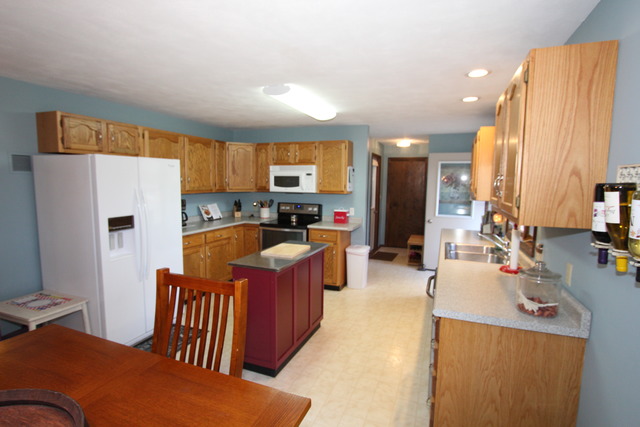 249 E 6th St, Herscher, IL 60941 photo 5