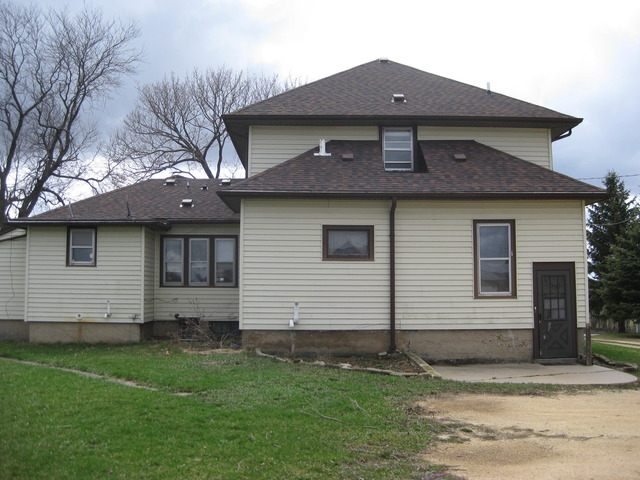 19820 E Brink St, Harvard, IL 60033 photo 2