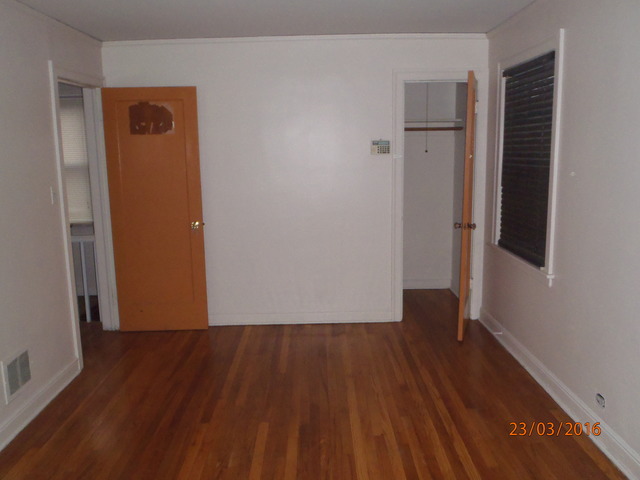 9035 S Merrill Ave, Chicago, IL 60617 photo 9