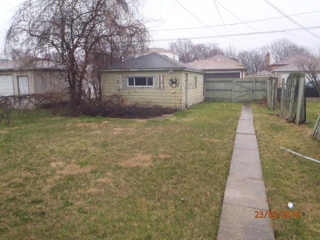 9035 S Merrill Ave, Chicago, IL 60617 photo 3