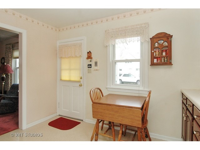 307 Edwards Ave, Dundee, IL 60118 photo 5