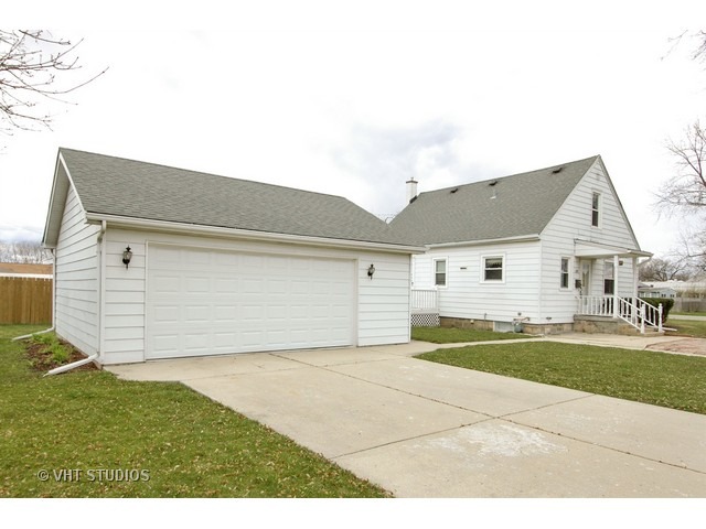 307 Edwards Ave, Dundee, IL 60118 photo 15