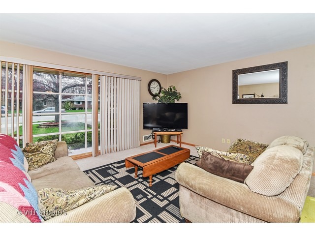 590 S Wall St, Kankakee, IL 60901 photo 2