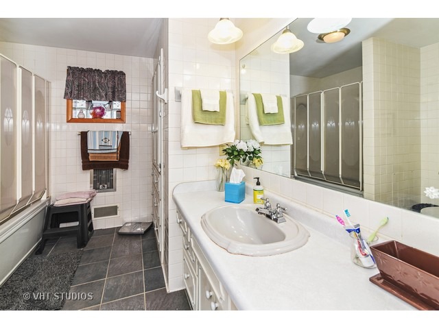 590 S Wall St, Kankakee, IL 60901 photo 9