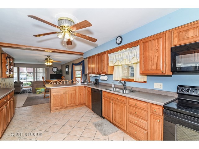 590 S Wall St, Kankakee, IL 60901 photo 5