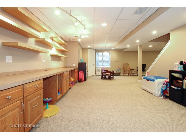 1034 Spinnaker St, Elgin, IL 60123 photo 11