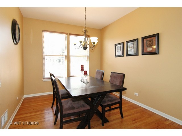 1034 Spinnaker St, Elgin, IL 60123 photo 6