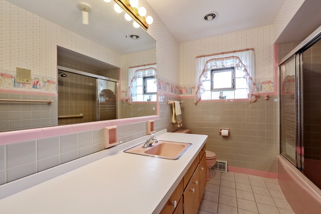 16 W540 Hillside Ln, Willowbrook, IL 60527 photo 9