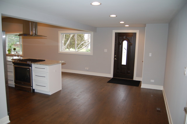 140 Pleasant St, Hoffman Estates, IL 60169 photo 5