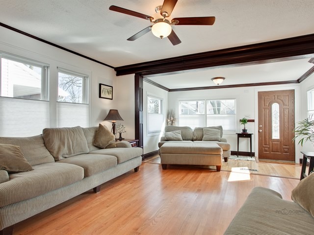 1718 E Algonquin Rd, Des Plaines, IL 60016 photo 10