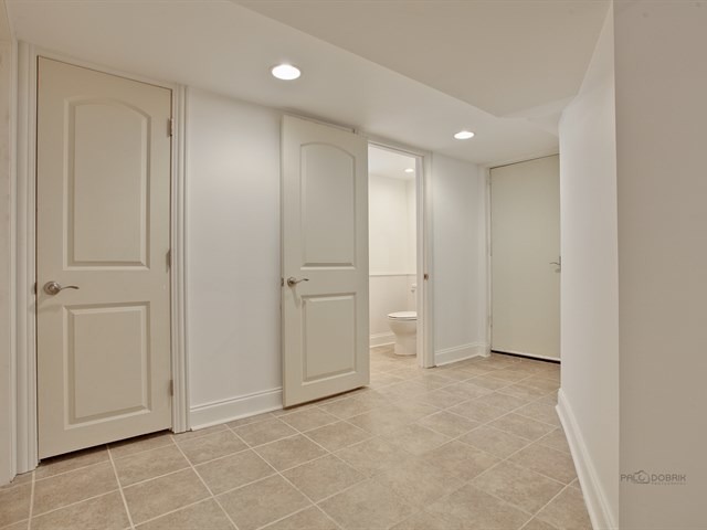 1718 E Algonquin Rd, Des Plaines, IL 60016 photo 18