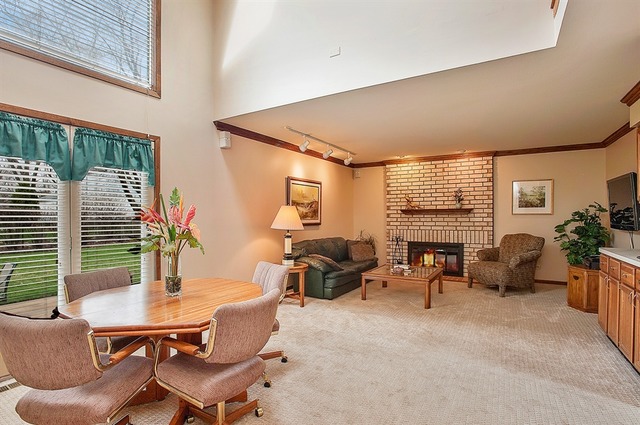 2244 Phillips Dr, Glenview, IL 60026 photo 8