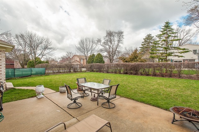 2244 Phillips Dr, Glenview, IL 60026 photo 20