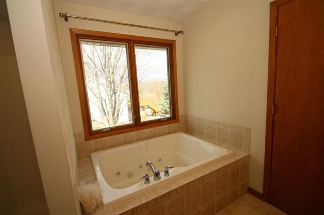 6168 Weeping Willow Ln, Roscoe, IL 61073 photo 10