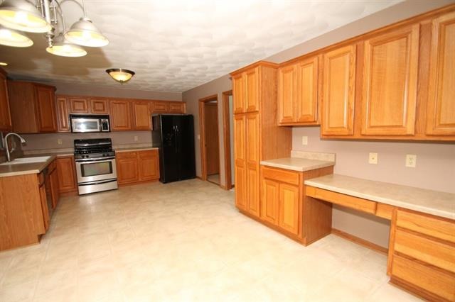 6168 Weeping Willow Ln, Roscoe, IL 61073 photo 6