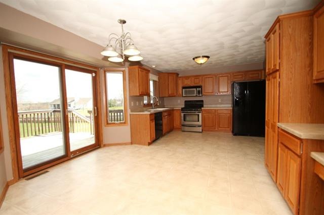 6168 Weeping Willow Ln, Roscoe, IL 61073 photo 7