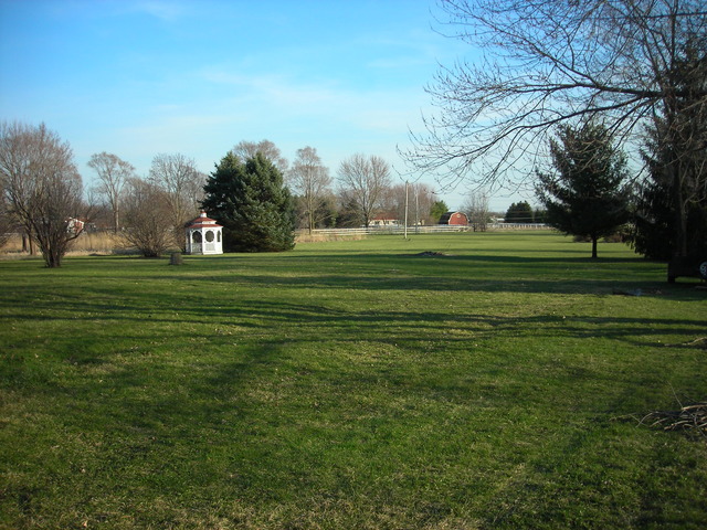 1219 Paddock Rd, Spring Grove, IL 60081 photo 4