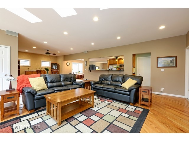 617 Elm St, Wheaton, IL 60189 photo 12