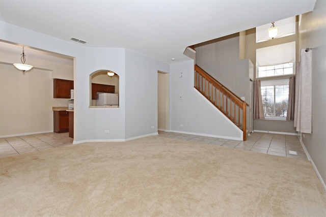 853 Mesa Dr, Elgin, IL 60123 photo 3