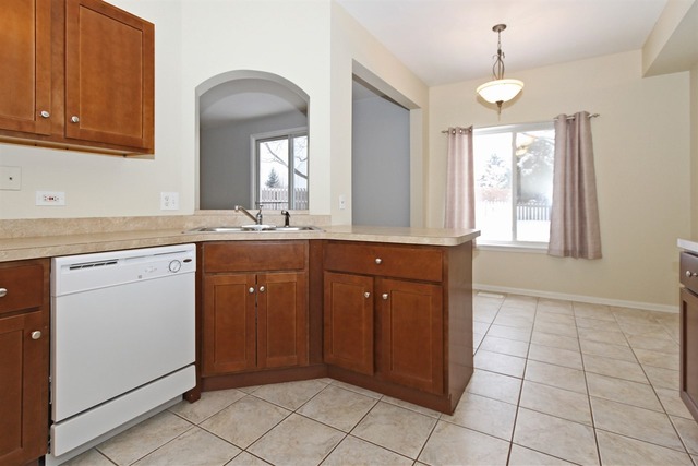 853 Mesa Dr, Elgin, IL 60123 photo 7