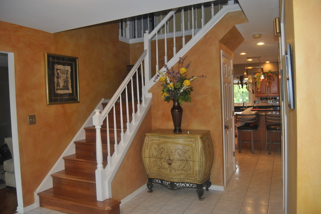 950 Cherry Cir, Bartlett, IL 60103 photo 2