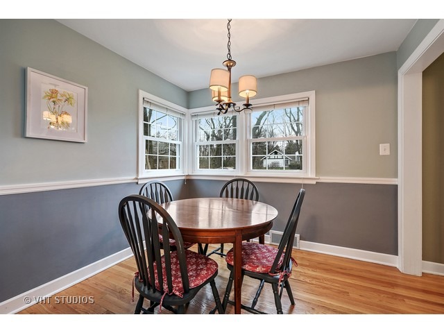 908 Stoddard Ave, Wheaton, IL 60187 photo 6