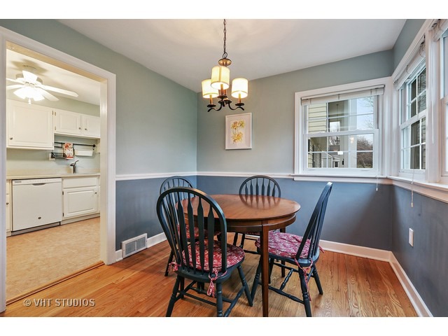 908 Stoddard Ave, Wheaton, IL 60187 photo 7