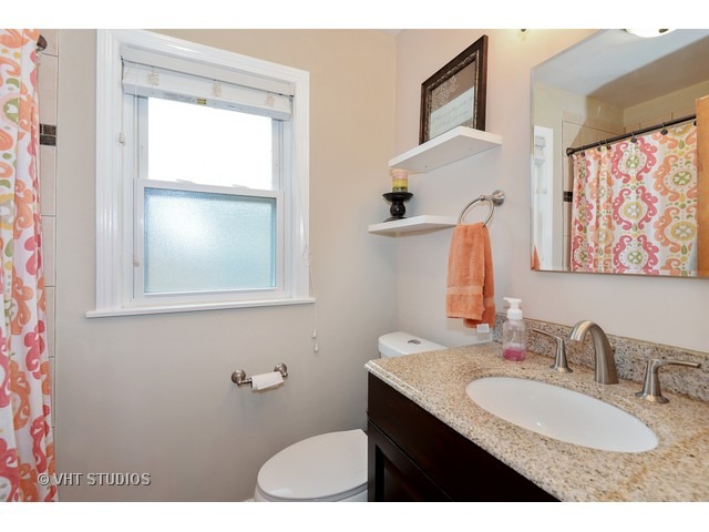 1220 Pitner Ave, Evanston, IL 60202 photo 10