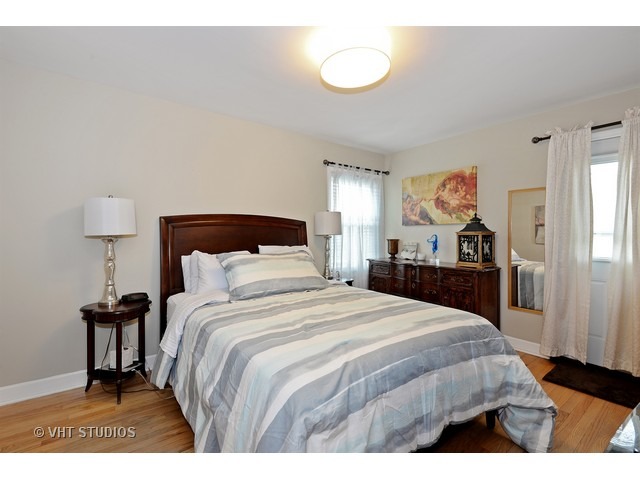 1220 Pitner Ave, Evanston, IL 60202 photo 7