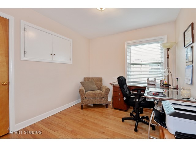 1220 Pitner Ave, Evanston, IL 60202 photo 9