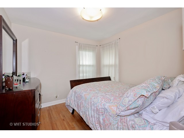 1220 Pitner Ave, Evanston, IL 60202 photo 8