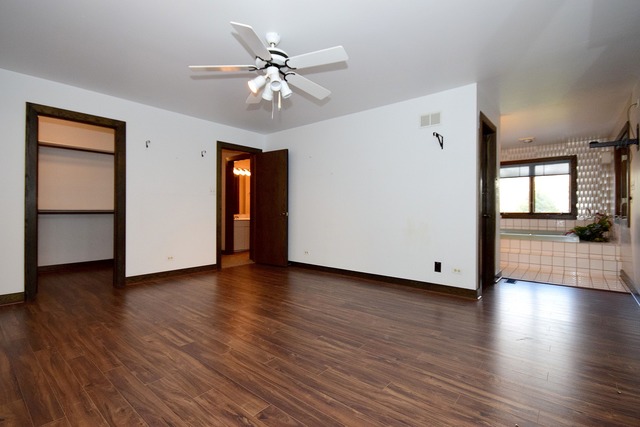 531 Ridgemoor Dr, Willowbrook, IL 60527 photo 18