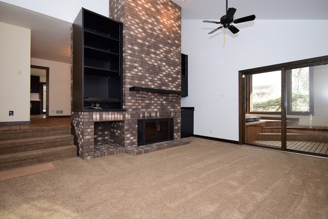 531 Ridgemoor Dr, Willowbrook, IL 60527 photo 9