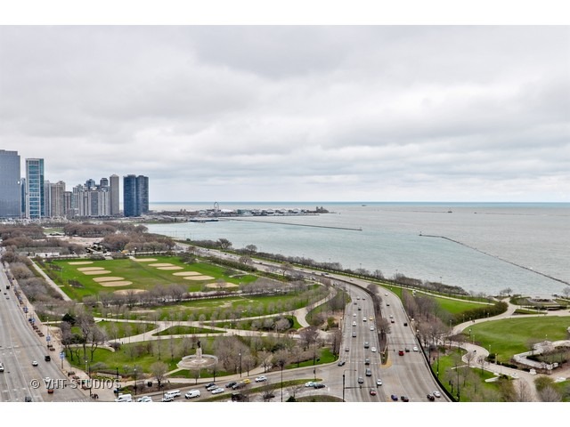 233 E 13th St #403, Chicago, IL 60605 photo 21
