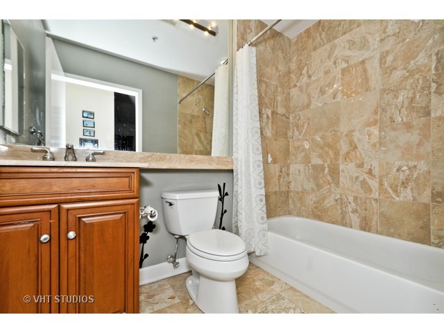 233 E 13th St #403, Chicago, IL 60605 photo 14