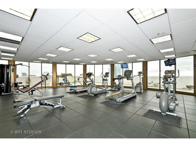 233 E 13th St #403, Chicago, IL 60605 photo 18